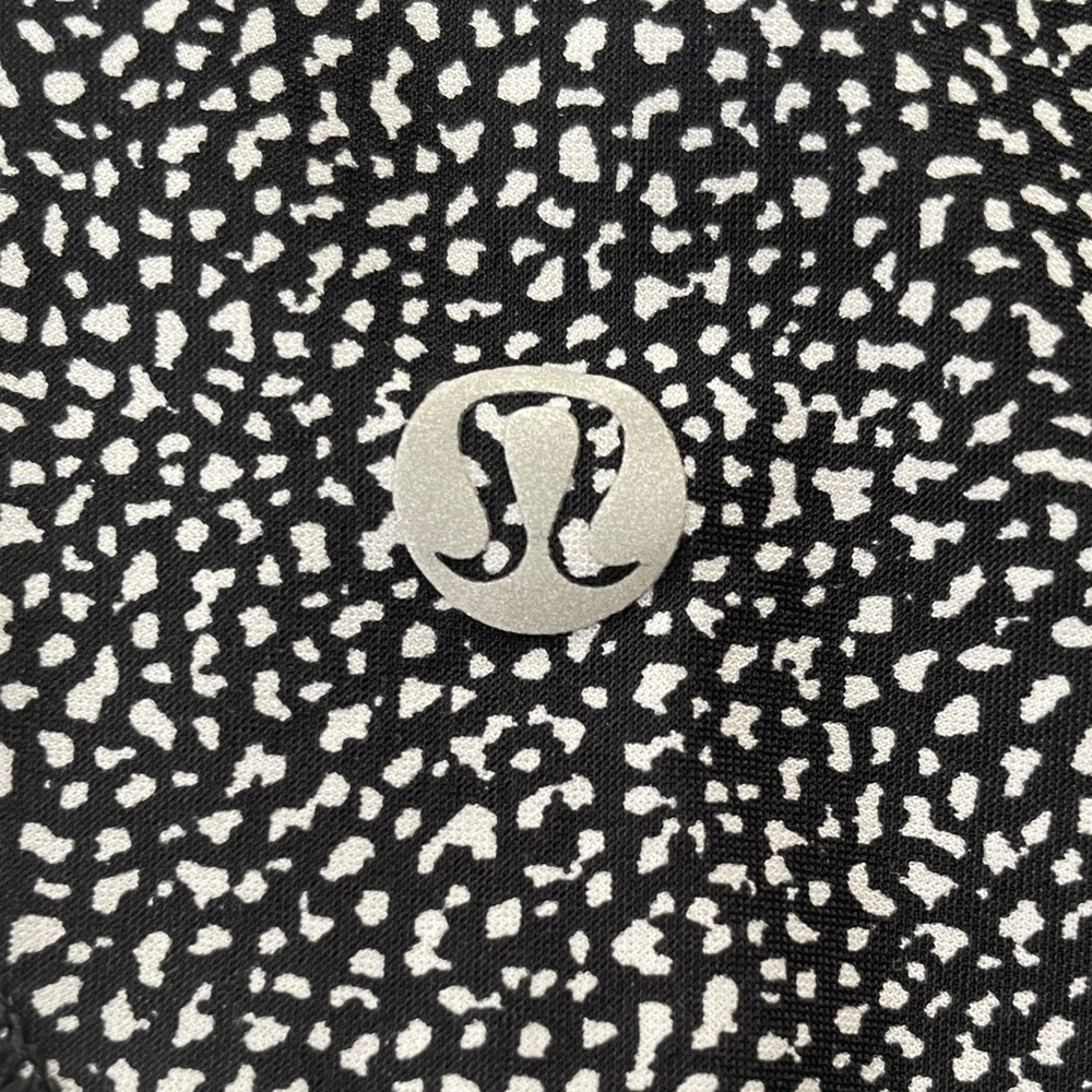 Lululemon Tank Top | 6 b&w pattern - Picture 8 of 13
